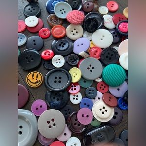 Resin Buttons Lot 100 Pieces Assorted Colors For Sewing, Junk Journals, & Crafts